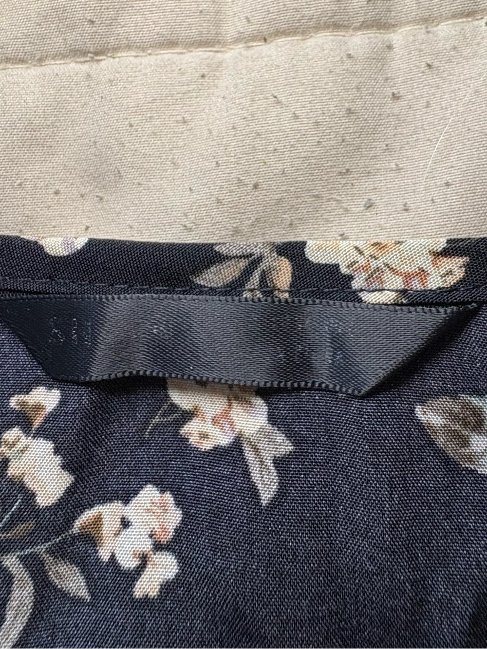 Lavender Short Sleeve Blouse & Black Floral Top Set - Picture 4 of 7